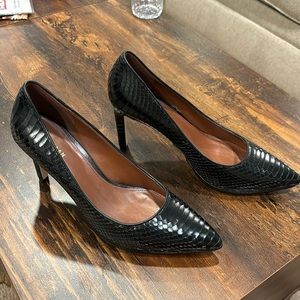 Barely worn Cole Hahn heels